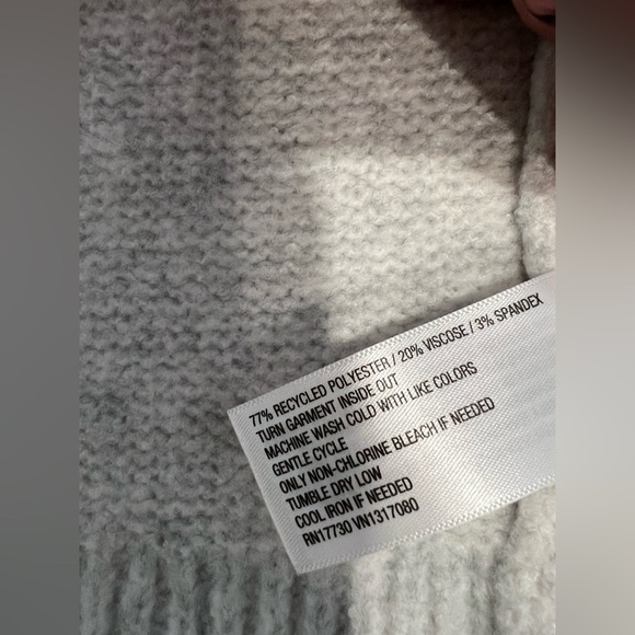 Universal Thread Light Gray Women's Cardigan - Picture 2 of 3